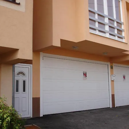 Kira Apartment SJJ